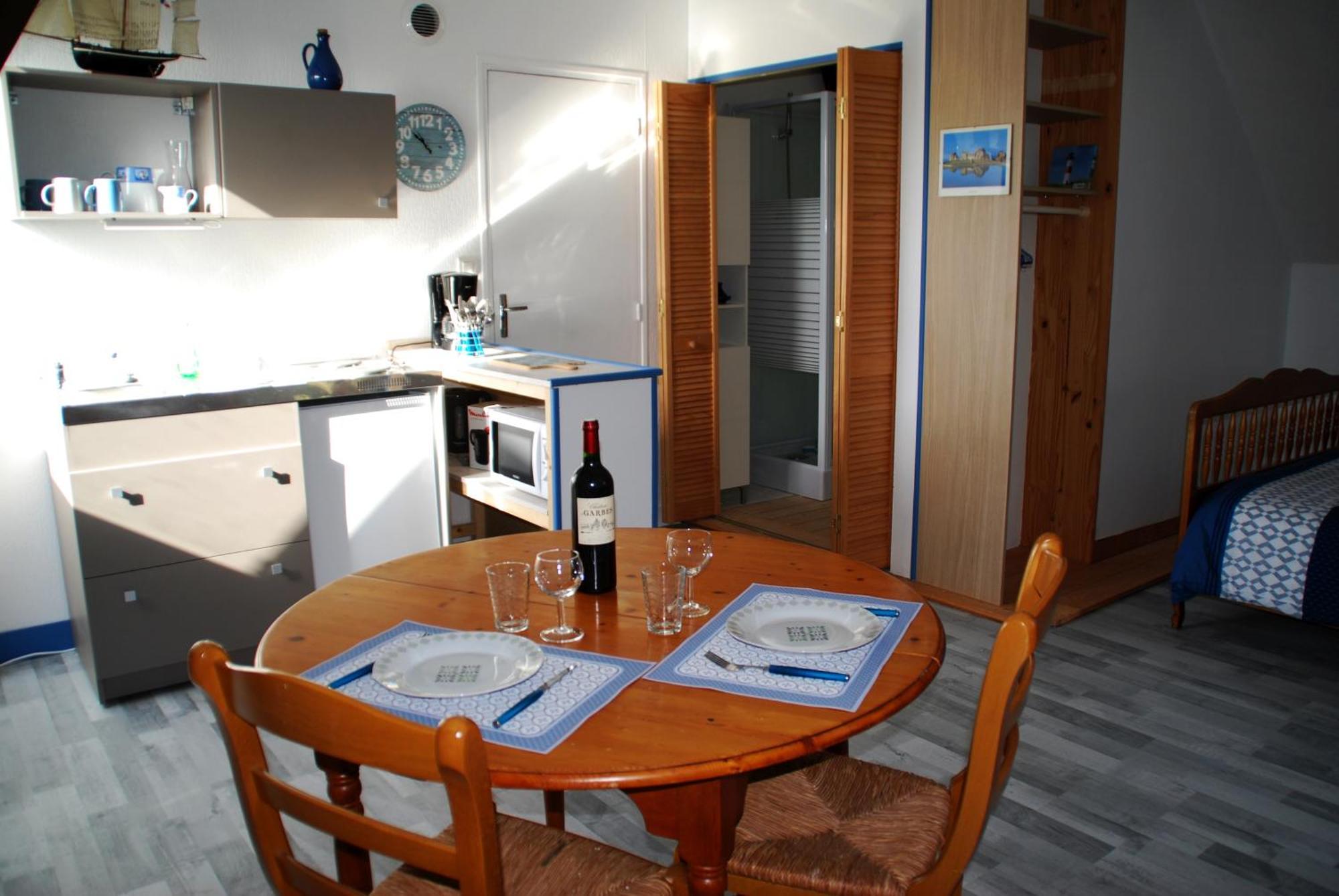 Studio Meuble Jacynthe Proche Le Havre - Etretat - Honfleur Saint-Romain-de-Colbosc Exterior photo